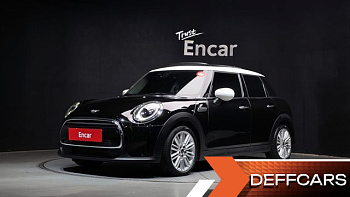 Mini COOPER 5-Door Classic Plus 3rd купить по цене 2 405 035 ₽  на сайте DeffCars