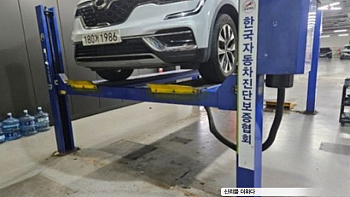 Renault-KoreaSamsung QM6 2.0 GDe LE Signature 2WD купить по цене 1 703 492.32 ₽  на сайте DeffCars