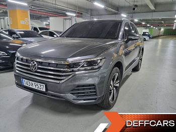 Volkswagen TOUAREG 3.0 TDI Premium купить по цене 9 426 258.18 ₽  на сайте DeffCars