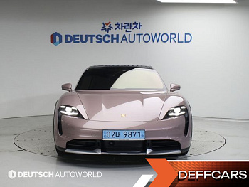 Porsche TAYCAN Turbo Cross Turismo купить по цене 12 024 789.39 ₽  на сайте DeffCars