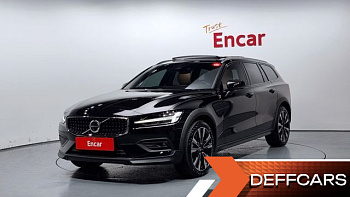 Volvo V60 B5 Ultimate AWD купить по цене 10 234 025 ₽  на сайте DeffCars