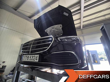 Mercedes S-CLASS S500L 4MATIC купить по цене 13 286 610.69 ₽  на сайте DeffCars