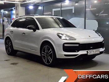 Porsche CAYENNE 4.0 Turbo купить по цене 13 013 564 ₽  на сайте DeffCars