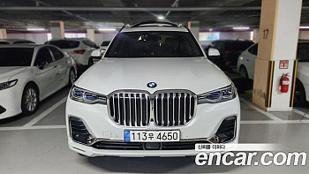 BMW X7 xDrive 40i Design Pure Excellence 6-Seater купить по цене 9 204 944.03 ₽  на сайте DeffCars