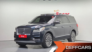 Lincoln NAVIGATOR 3.5L купить по цене 8 904 259.31 ₽  на сайте DeffCars