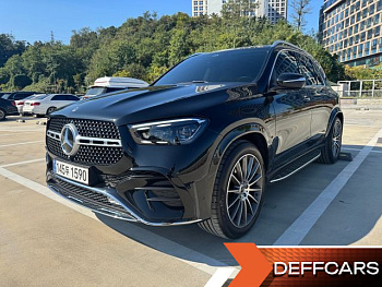 Mercedes GLE-CLASS GLE450 4MATIC купить по цене 12 354 465.05 ₽  на сайте DeffCars