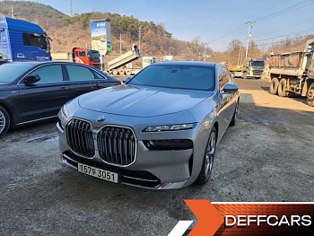 BMW 7-SERIES 740i sDrive Design Pure Excellence Individual купить на сайте DeffCars