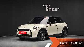 Mini COOPER 5Door Classic Third Generation купить по цене 2 354 494 ₽  на сайте DeffCars