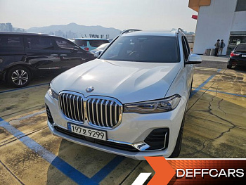 BMW X7 xDrive 40d Design Pure Excellence 7-Seater купить по цене 8 666 035 ₽  на сайте DeffCars