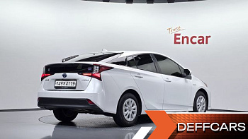 Toyota PRIUS 1.8 купить на сайте DeffCars