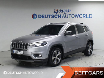 Jeep CHEROKEE 2.4 Limited 2WD купить по цене 2 294 963.69 ₽  на сайте DeffCars