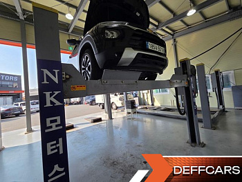 ChevroletGMDaewoo TRAILBLAZER 1.3 Turbo 2WD Premier купить по цене 2 112 492.72 ₽  на сайте DeffCars