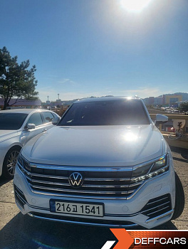 Volkswagen TOUAREG 3.0 TDI Prestige купить по цене 7 430 451.66 ₽  на сайте DeffCars