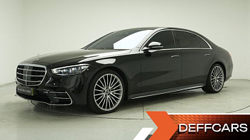 Mercedes S-CLASS S500 4MATIC Mercedes S-CLASS S500 4MATIC купить по цене 14 368 158.14 ₽  на сайте DeffCars