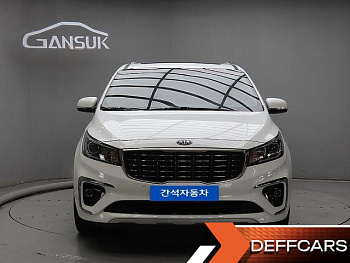 Kia CARNIVAL 9-Seater Luxury купить на сайте DeffCars