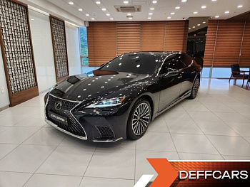 Lexus LS 3.5 Luxury AWD LS500H 5 поколение Lexus LS 3.5 Luxury AWD LS500H 5 поколение купить по цене 14 735 909 ₽  на сайте DeffCars