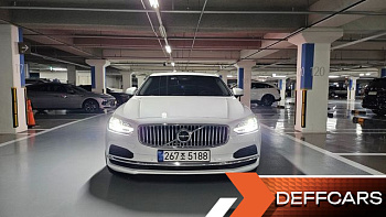 Volvo S90 T8 AWD Ultimate Bright купить по цене 7 080 479.12 ₽  на сайте DeffCars
