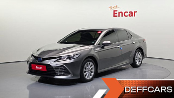 Toyota CAMRY 2.5 LE Hybrid купить по цене 3 660 474 ₽  на сайте DeffCars