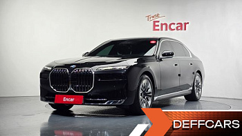 BMW 7-SERIES 740i sDrive Design Pure Excellence купить по цене 11 858 275.07 ₽  на сайте DeffCars