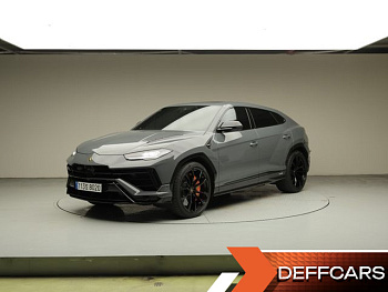 Lamborghini URUS 4.0 V8 S Lamborghini URUS 4.0 V8 S купить по цене 37 636 573 ₽  на сайте DeffCars
