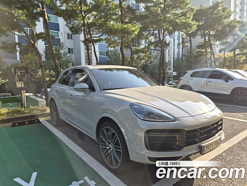 Porsche CAYENNE 4.0 Turbo купить по цене 20 267 597.47 ₽  на сайте DeffCars